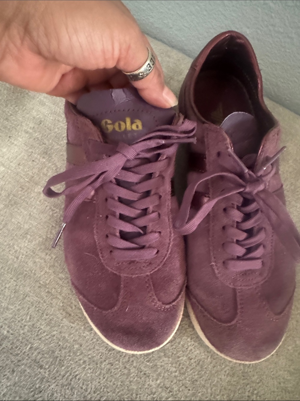 Gola Plum Suede Low-Top Sneakers